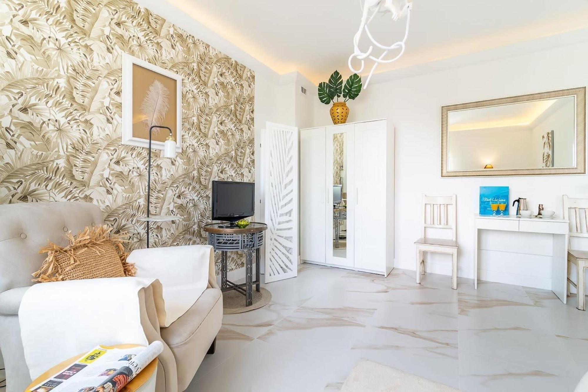 Plac Inwalidow 10 - Aesthetic Apartment By Noclegi Renters Varşovia Exterior foto